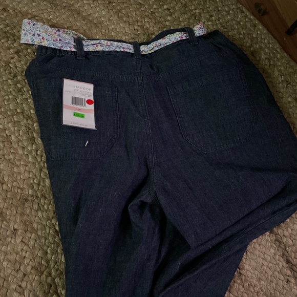 Jeans - Picture 3 of 4